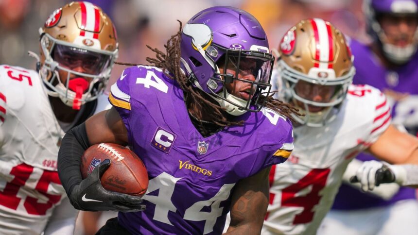 Metellus of the Vikings Reports to Training Despite Negotiation