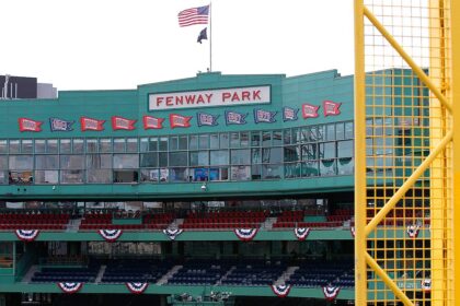 Strike at Fenway: Concessions workers protest during Red Sox-Dodgers series
