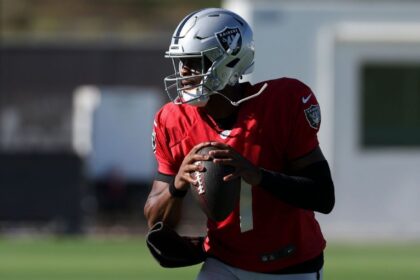 NFL: The latest on 2025 training camps, rosters, and analysis. Geno Smith in the spotlight!