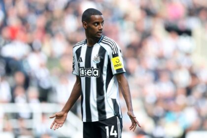 Isak: Transfer Rumors Don't Affect Newcastle, Howe Says