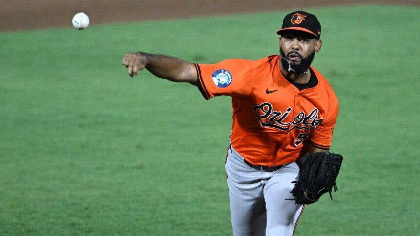 Jays bolster bullpen: Seranthony Domínguez arrives after agreement with Orioles