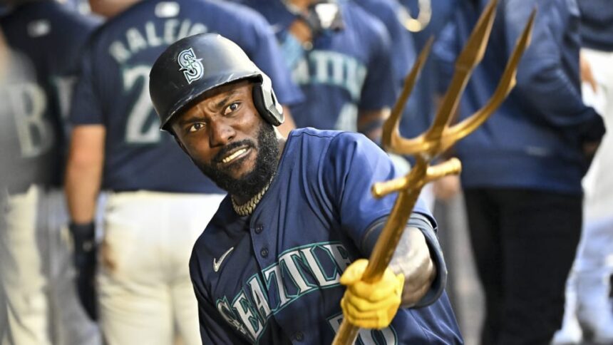 Arozarena hits a key home run and Mariners sweep White Sox