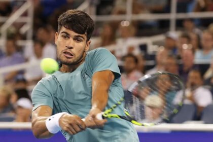 Alcaraz and Sinner into Cincinnati Quarterfinals; Sabalenka Stops Bouzas