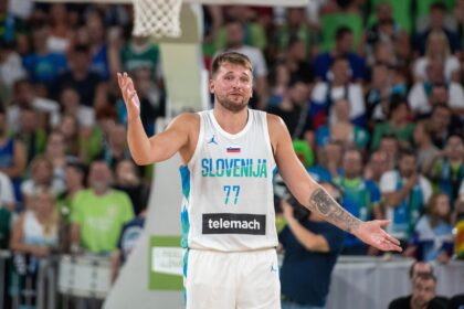 Doncic sets off alarms: Knee injury worries Slovenia and NBA