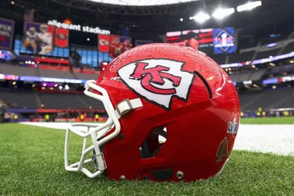 NFL: Valdes-Scantling, Vaughn, and Strange, surprises in roster cuts