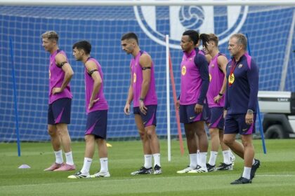Flick EXPLODES: Lamine Yamal, injured and criticism of De la Fuente for his management