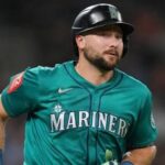 Cal Raleigh: New switch-hit HR record and ties Ken Griffey Jr.