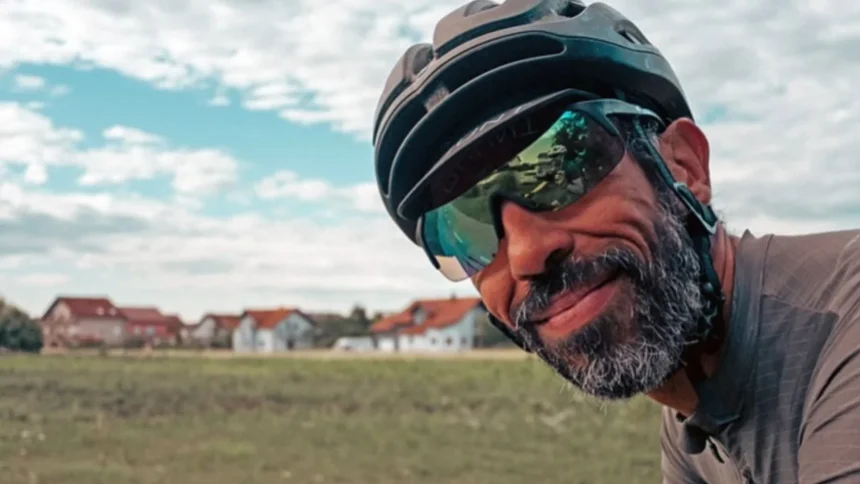 French cyclist arrested in Russia: attempting world record in Eurasia