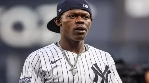 Jazz Chisholm Jr. of Yankees, hit and out of the game: X-rays negative