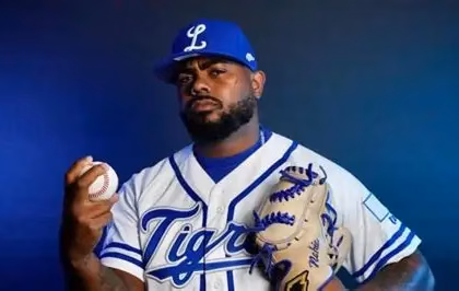 Ulises Joaquín: Hero at Citi Field with crucial out and Team Fruta dance