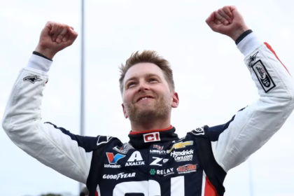 Byron and Larson to the NASCAR Final: Last spots for the title!