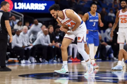 Knicks: Shamet Out with Shoulder Injury, Four Weeks Out