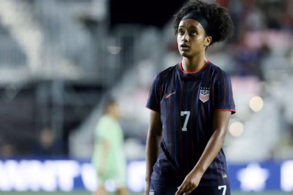 Hayes Sets No Ceiling for Yohannes: USWNT Promise Shines vs Italy 14 Hayes Sets No Ceiling for Yohannes: USWNT Promise Shines vs Italy