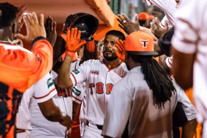 Toros del Este: Fourth consecutive victory! They dominate Leones 7-4