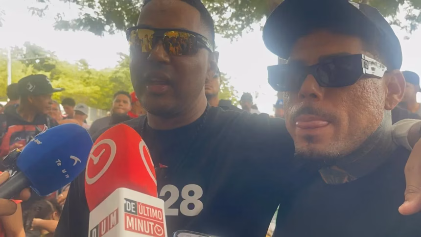 Santiago Matías begins national tour with the Dominicanos Primero movement