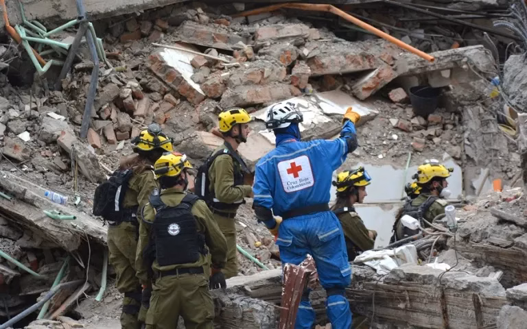 Legal Medicine identifies 306 victims after earthquake in Colombia