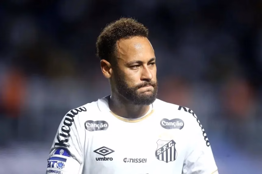 Neymar blames the poor condition of the pitch for his injury against Palmeiras 1 Neymar blames the poor condition of the pitch for his injury against Palmeiras