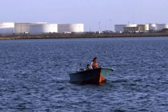 Oman postpones summit on the Strait of Hormuz amid regional tensions