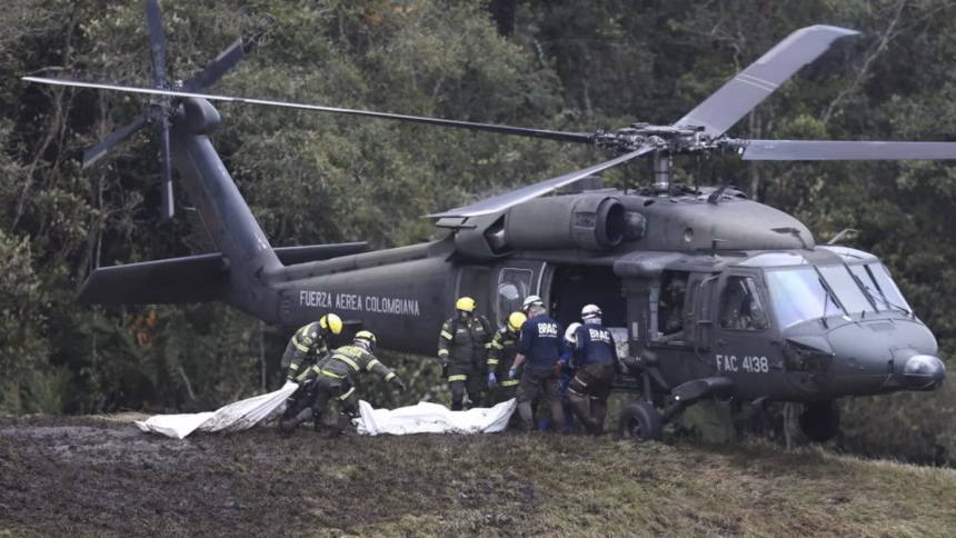 Air Force recovers bodies of doctors after plane crash in Chocó