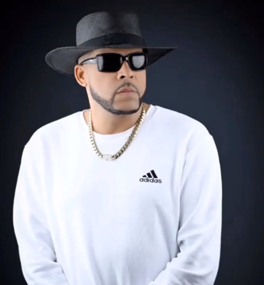 Julián Oro Duro's wife murdered in robbery and the artist is wounded