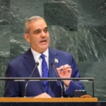 Abinader promotes modernization of consular services for Dominicans in NY