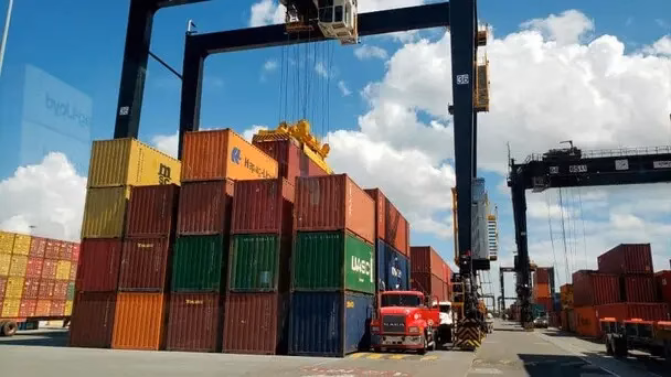 Senate approves law against forced labor to boost DR exports