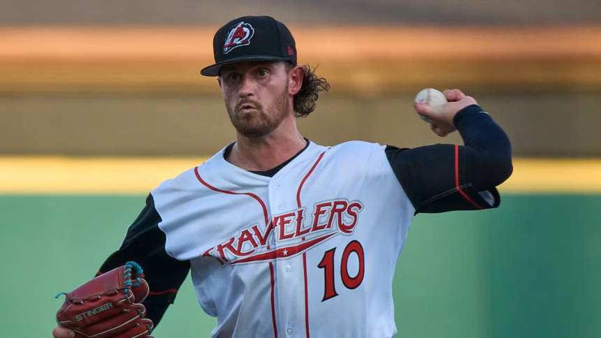 Leones del Escogido bolster pitching with Rees and VanScoter for LIDOM