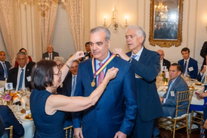Americas Society awards Gold Insignia to Luis Abinader for his leadership