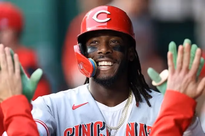 Elly De La Cruz makes history with the 30-30 for the Cincinnati Reds