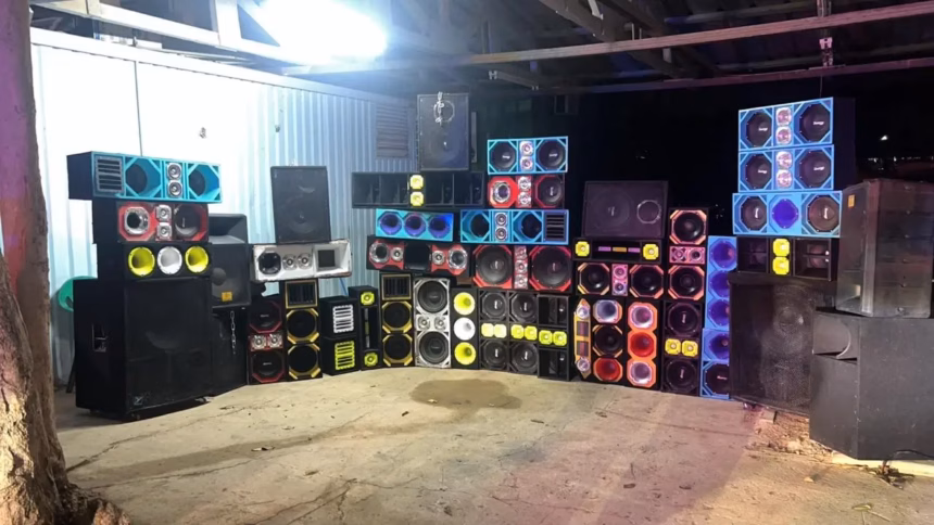Six businesses closed and 44 speakers seized due to noise in Santiago