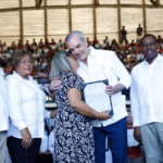 Abinader delivers 1,500 property titles in El Almirante II