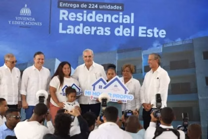 Abinader delivers 224 apartments in the Laderas del Este project
