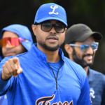 Gilbert Gómez joins the Tigres del Licey training sessions