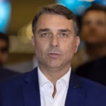 Flávio Bolsonaro cancels his attendance at the final electoral debate in Brazil
