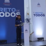Jade García moves audience at the inauguration of Pedro Martínez's complex