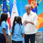 Abinader promotes youth reading at the 2026 International Book Fair