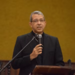 Monsignor Morel Diplán urges recovering family dialogue in the face of technology