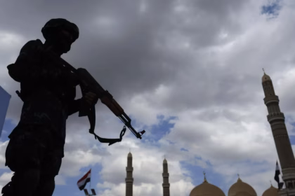 Houthis attack Aramco facilities in Riyadh with drones and missiles