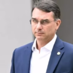 Flávio Bolsonaro leads initial results in Brazil's presidential elections