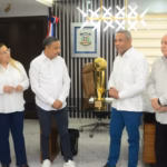 Gigantes del Cibao receive LNB championship trophy in SFM
