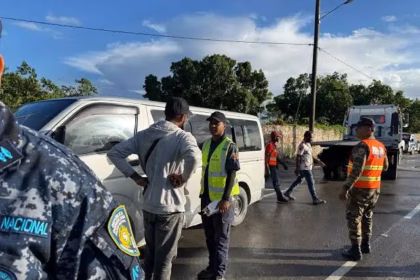 Permanent migration alert requested for Dominican public transport
