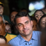 Flávio Bolsonaro celebrates right-wing victory in the Brazilian Congress