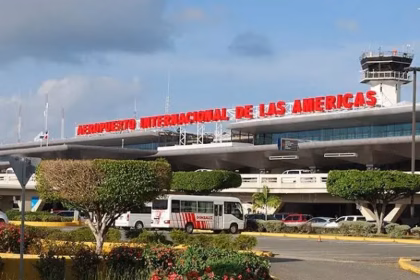Pretrial detention for Immigration inspector due to irregularities at AILA
