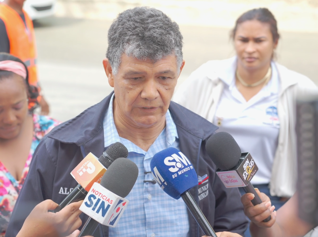 Francisco Peña and FEDA promote reforestation plan in Santo Domingo Oeste