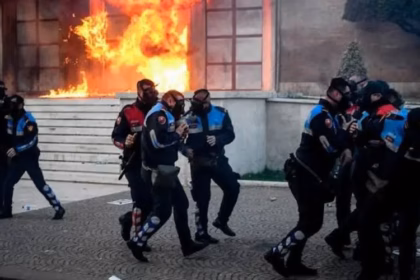 Riots in Albania: ten injured after protests over municipal reform