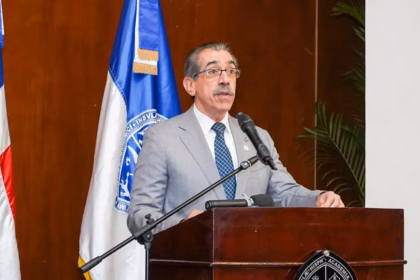 UASD modernizes facilities in Higüey and recognizes rector Asjana David