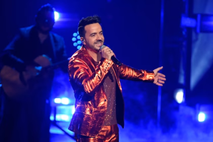 Luis Fonsi makes history on Billboard with two hits in the Top 10