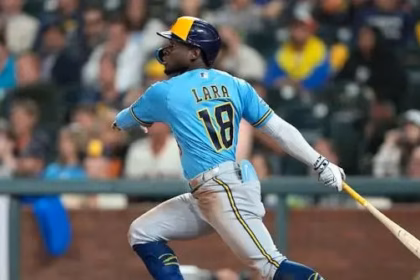 Brewers dominate Dodgers in the start of the NLCS with Luis Lara