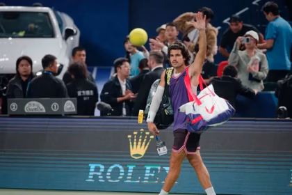Alcaraz eliminated in Shanghai and Rafa Jódar advances to the round of 16