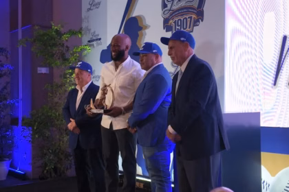 Mel Rojas Jr. wins first Manny Mota Award with Tigres del Licey